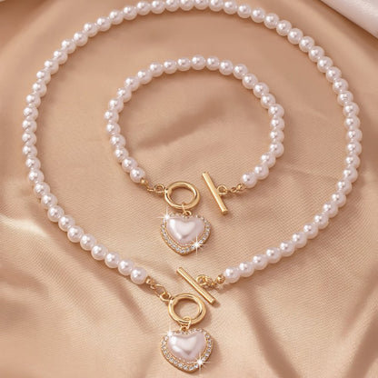 Set de Collar y Pulsera con Corazón de Cuentas